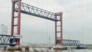 Die Kattwykbrücke bei ihrer Einweihung am 21. März 1973. © Screenshot 