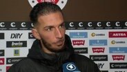 Leart Paqarada vom FC St. Pauli im Interview. © Screenshot 