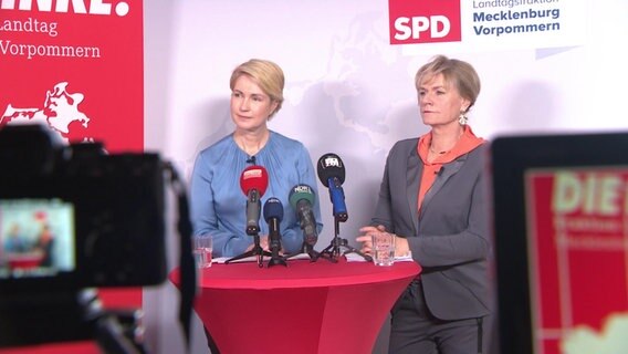 Ministerpräsidentin Manuela Schwesig erklärt, was mit den Mehreinnahmen geschehen soll. © Screenshot 