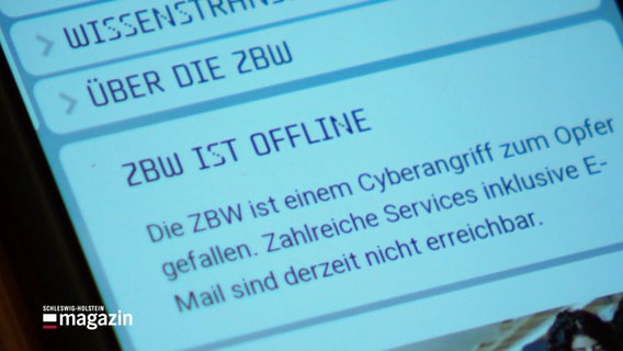 Nahaufnahme einer Nachricht auf einem Smartphone, die über den Cyberhackangriff des ZBW informiert. © Screenshot 