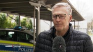 Holger Vehren, Sprecher der Polizei Hamburg, im Gespräch © Screenshot 