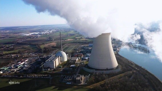 Atomkraftwerk aus der Luft fotografiert. © Screenshot 