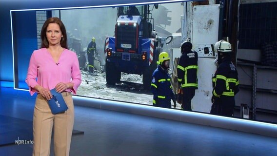 Romy Hiller moderiert NDR Info 17:00 Uhr. © Screenshot 