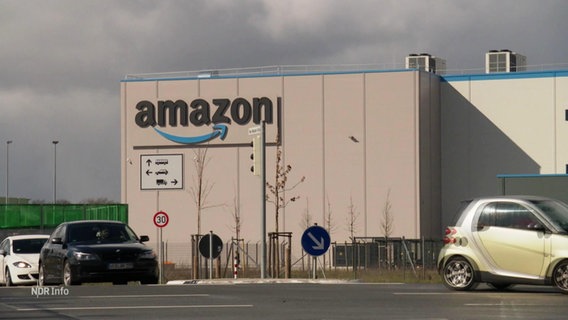Ein Logistikzentrum von Amazon. © Screenshot 