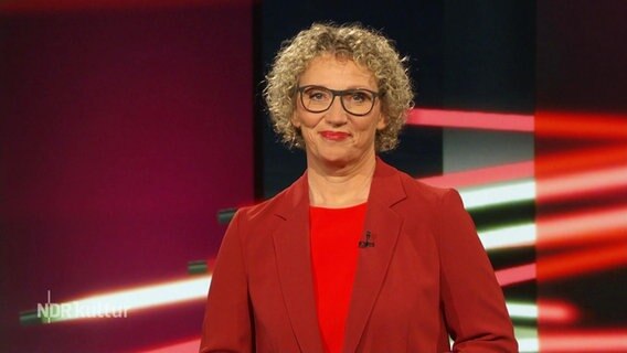 Moderatorin Julia Westlake. © Screenshot 