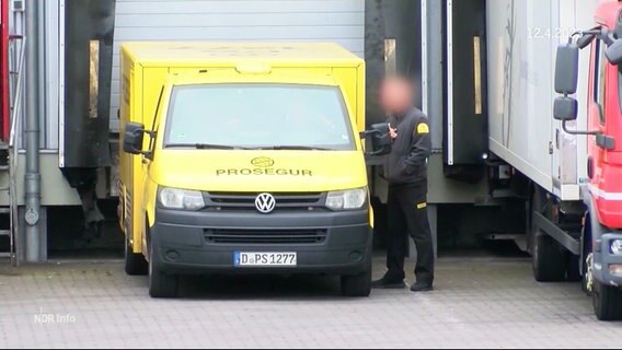 Ein Geldtransporter von Prosegur. © Screenshot 