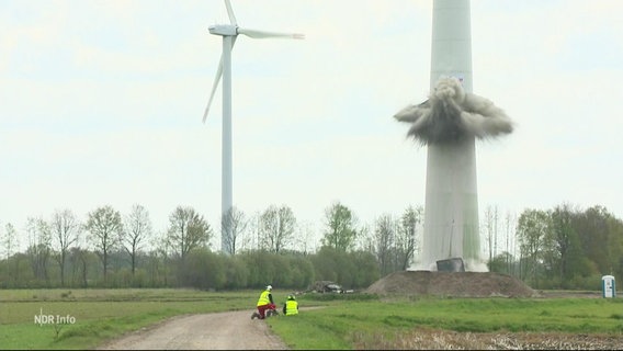 Sprengung einer Windkraftanlage. © Screenshot 
