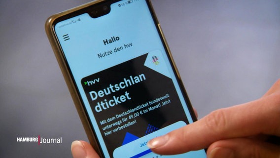 Das Deutschlandticket wird von einer Person mit der App gekauft. © Screenshot 