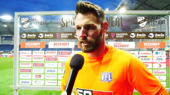 Philipp Kühn, Torwart des VfL Osnabrück, im Interview nach dem Spiel. © Screenshot 