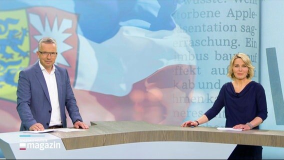 Andreas Schmidt und Marie-Luise Bram moderieren das Schleswig-Holstein Magazin extra zur Kommunalwahl in Schleswig-Holstein. © Screenshot 