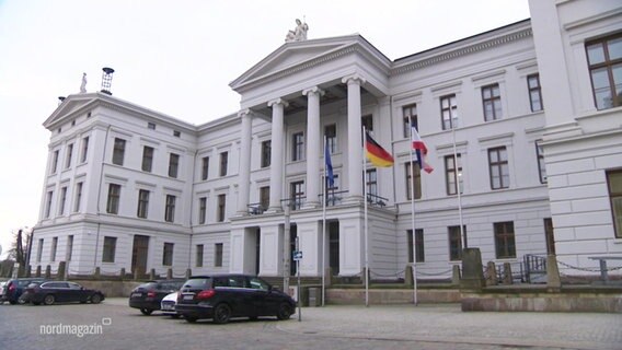 Blick auf das Schweriner Landtagsparlamentsgebäude © Screenshot 