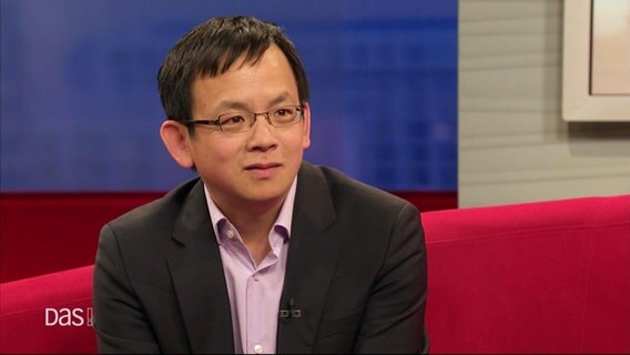 Der Wirtschaftsjournalist Felix Lee ist zu Gast bei DAS! am 23.05.2023. © Screenshot 