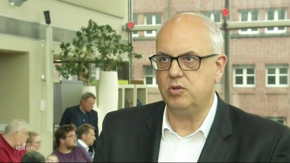 Der Bürgermeister von Bremen im Gespräch. © Screenshot 