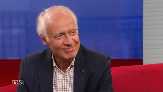 Journalist Hasan Cobanli zu Gast auf dem Roten Sofa © Screenshot 