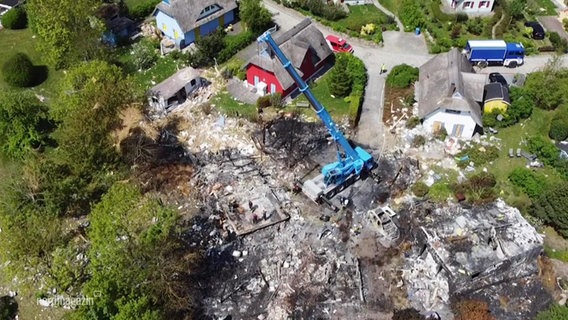 Aerial view of a major debris field following a gas pipeline explosion in a holiday resort.  ©Screenshot 