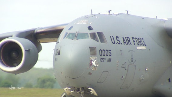 Ein großes Flugzeug der U.S. Airforce. © Screenshot 