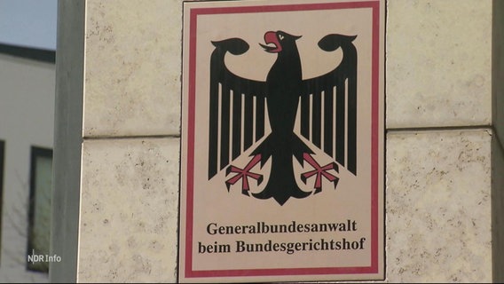 Der Bundesadler auf einem Schild des Generalbundesanwalts beim Bundesgerichtshof. © Screenshot 