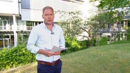 Thilo Tautz moderiert das Nordmagazin. © Screenshot 