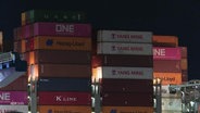 Gestapelte Container imTerminal Altenwerder. © Screenshot 