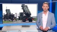 André Schünke moderiert NDR Info. © Screenshot 