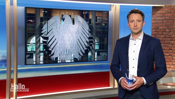 Jan Starkebaum moderiert Hallo Niedersachsen. © Screenshot 
