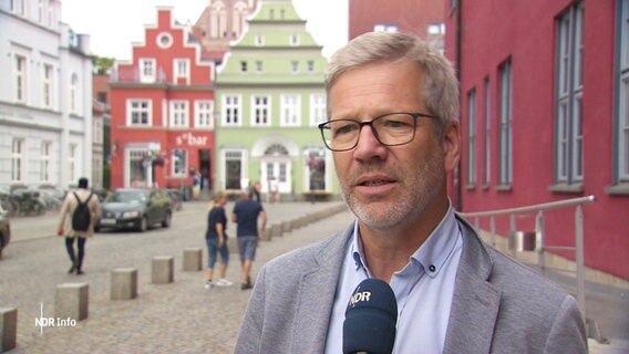 Bürgermeister von Greifswald, Stefan Fassbinder. © Screenshot 