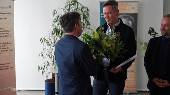 Jörn van Hall bei der Verleihung des Annalise-Wagner-Preises. © Screenshot 