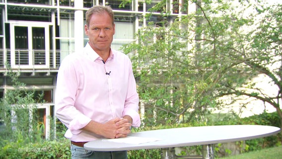 Thilo Tautz moderiert das Nordmagazin. © Screenshot 