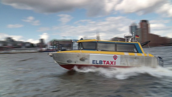 Elbtaxi-Test auf der Hamburger Elbe. © Screenshot 