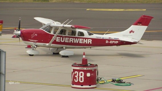 Löschflugzeug der Feuerwehr. © Screenshot 