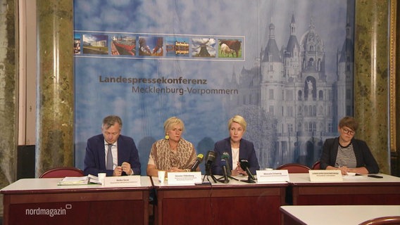 Pressekonferenz zum Doppelhaushalt. © Screenshot 