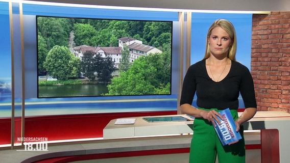 Die Moderatorin Kathrin Kampmann. © Screenshot 