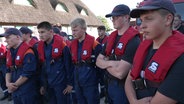 Ein Gruppe von der Jugendfeuerwehr Hamburg. © Screenshot 