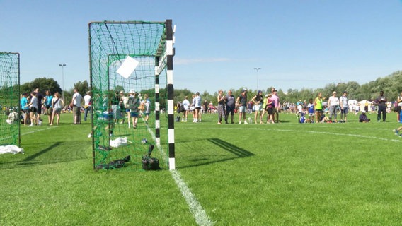 Ein leeres Tor bei den Handball Days in Lübeck. © Screenshot 