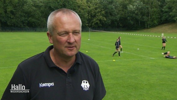 Olaf Neuenfeld, Bundestrainer im Faustball © Screenshot 