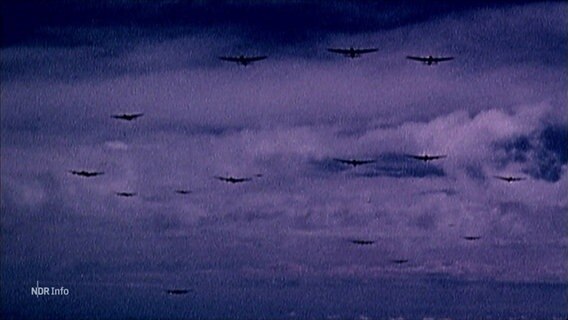 Bomber der RAF im Zweiten Weltkrieg. © Screenshot 