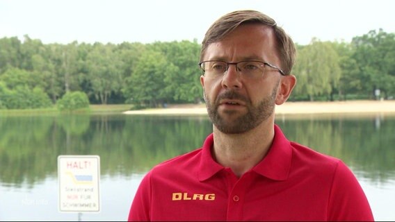Martin Holzhause vom DLRG Bundeszentrum Bad Nenndorf. © Screenshot 