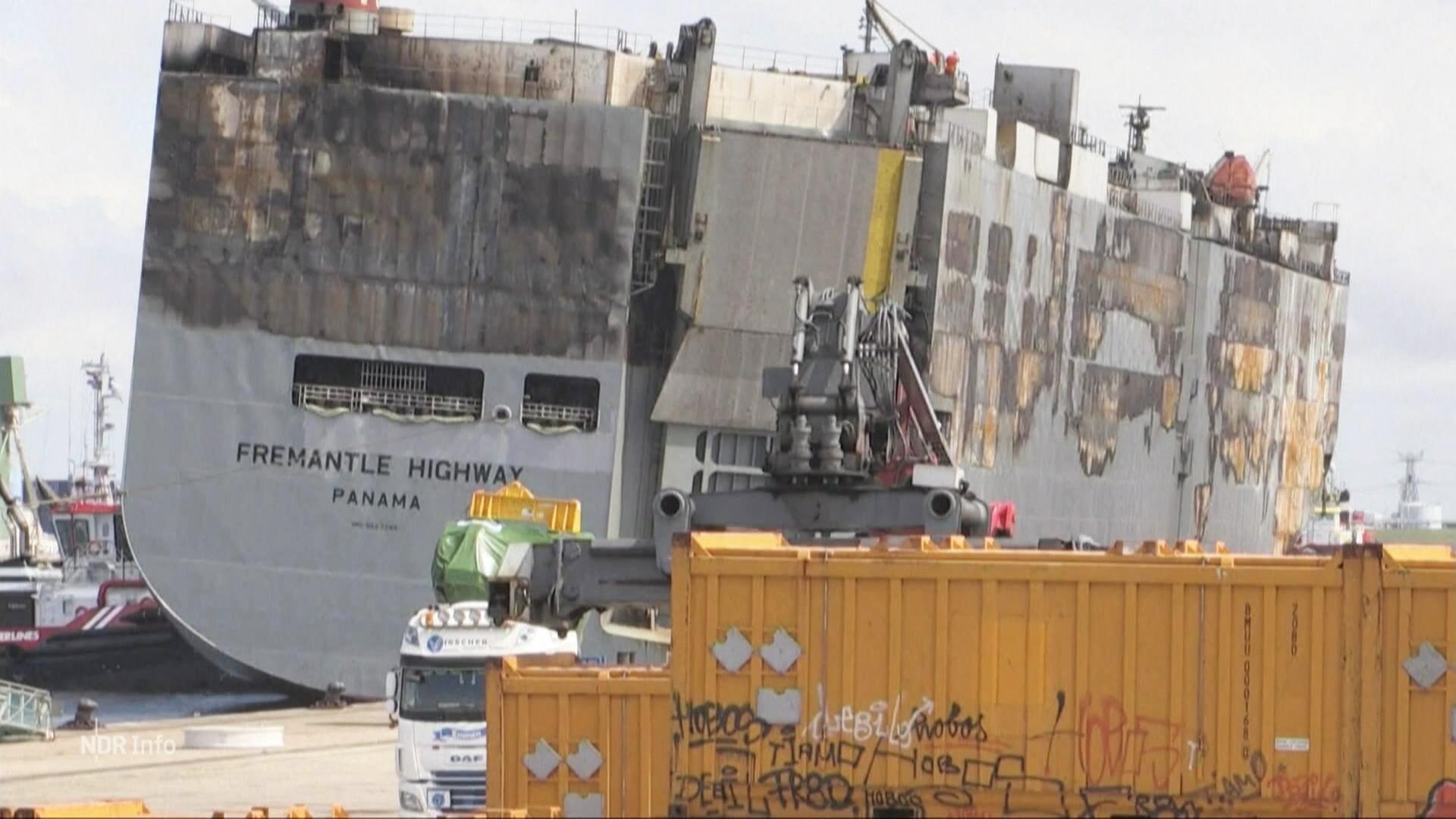 Das beschädigte Fremantle Parkway-Schiff tauchte in Eemshaven auf