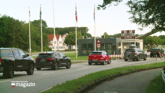 Autos vor dem deutsch-dänischen Grenzübergang. © Screenshot 