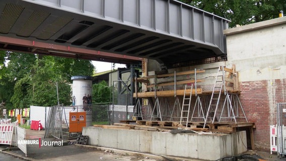 Baustelle: Die neue Brücke das U-Bahn Wandsbek-Gartenstadt. © Screenshot 
