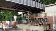 Baustelle: Die neue Brücke das U-Bahn Wandsbek-Gartenstadt. © Screenshot 