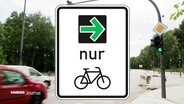 Ein Fahrrad-Verkehrszeichen. © Screenshot 