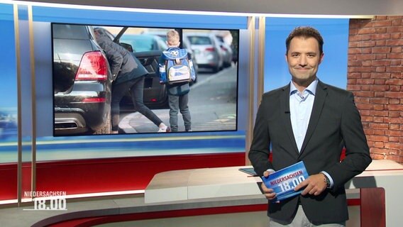 Johannes Avenarius moderiert Niedersachsen 18.00. © Screenshot 