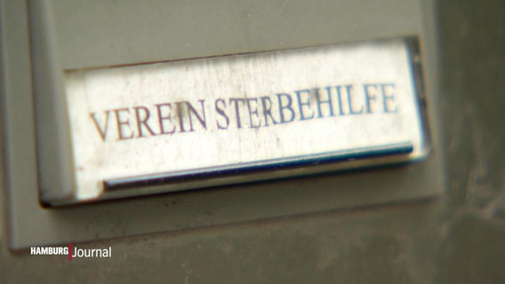 Ein Klingelschild mit dem Aufdruck "Verein Sterbehilfe" © Screenshot 