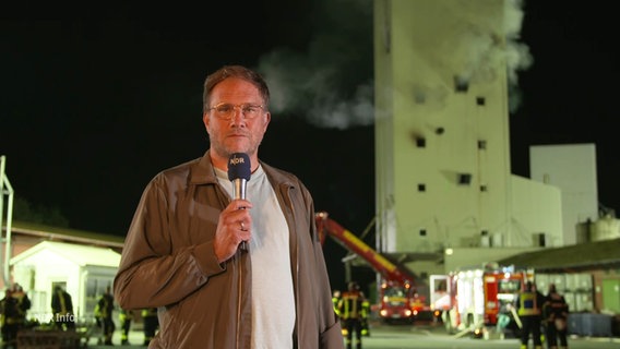 Der Reporter Jochen Dominicus berichtet aus Wesselburen. © Screenshot 