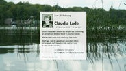 Eine Erinnerungsanzeige an den ungeklärten Mord an Claudia Lade, im Hintergrund ein Bild von einem See. © Screenshot 
