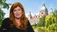 Die Reporterin Sophie Mühlmann berichtet. © Screenshot 