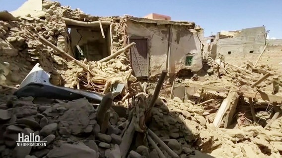 Zerstörte Häuser nach dem schweren Erdbeben in Marokko. © Screenshot 
