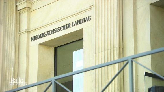 Der Eingang des Niedersächsischen Landtags. © Screenshot 