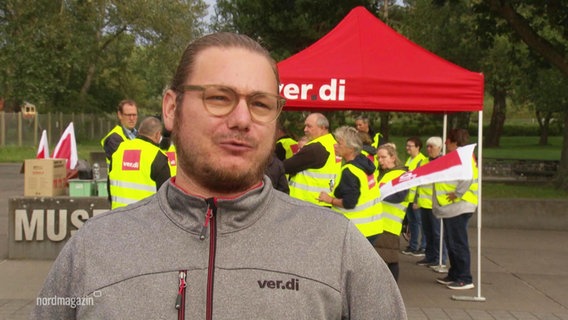 Tobias Packhäuser, ver.di, Gewerkschaftssekretär. © Screenshot 